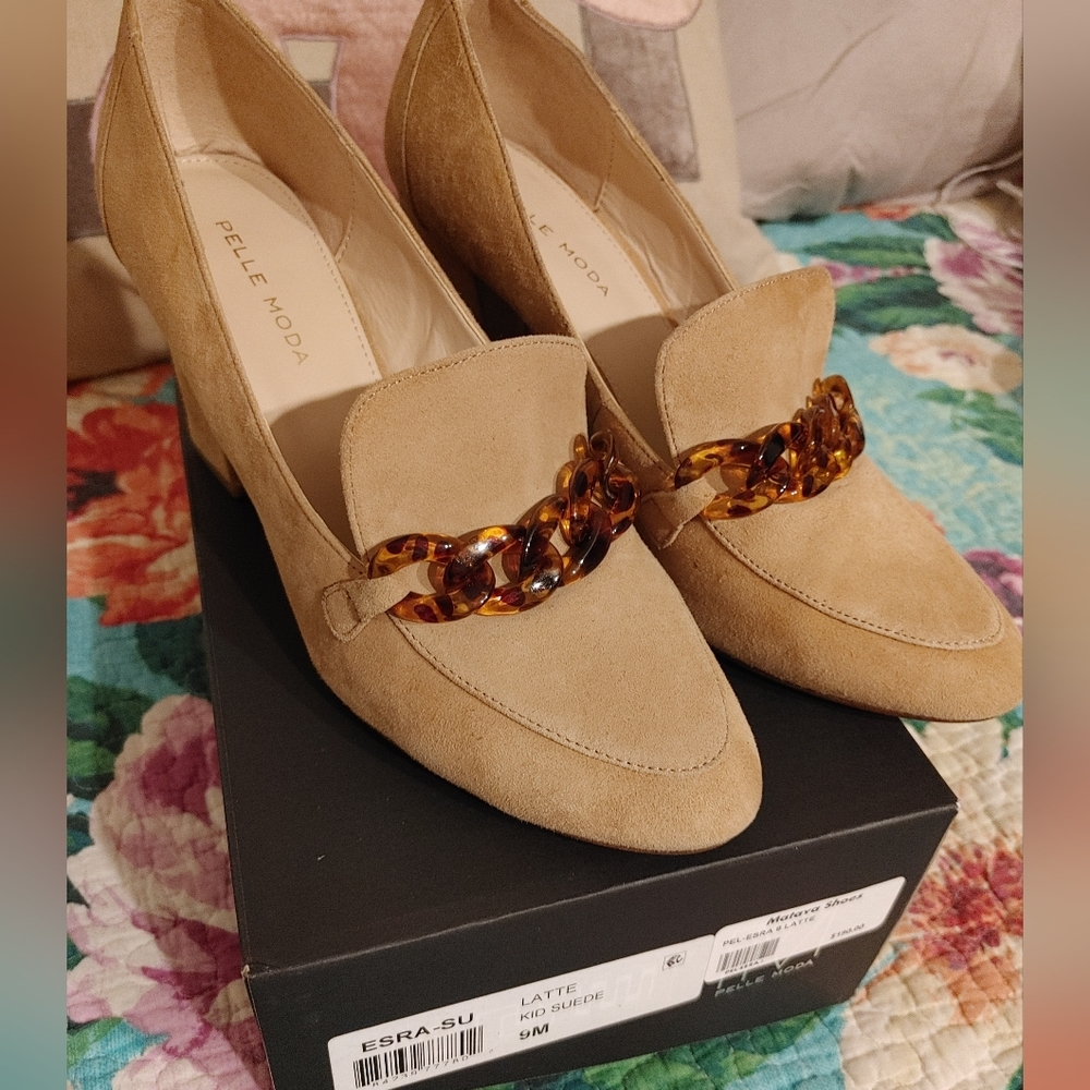 Pelle Moda Esra Suede Loafer Pump